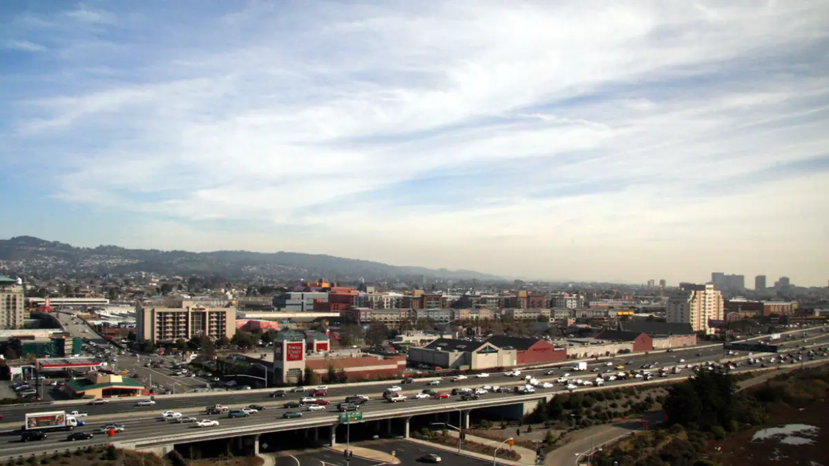 Executive Car Service from Airport SFO to Emeryville for Business and Leisure