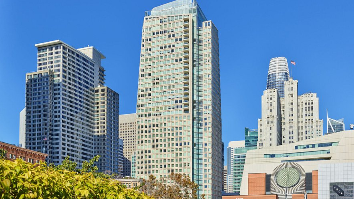Professional Chauffeur Ride San Francisco International Airport to The St. Regis San Francisco