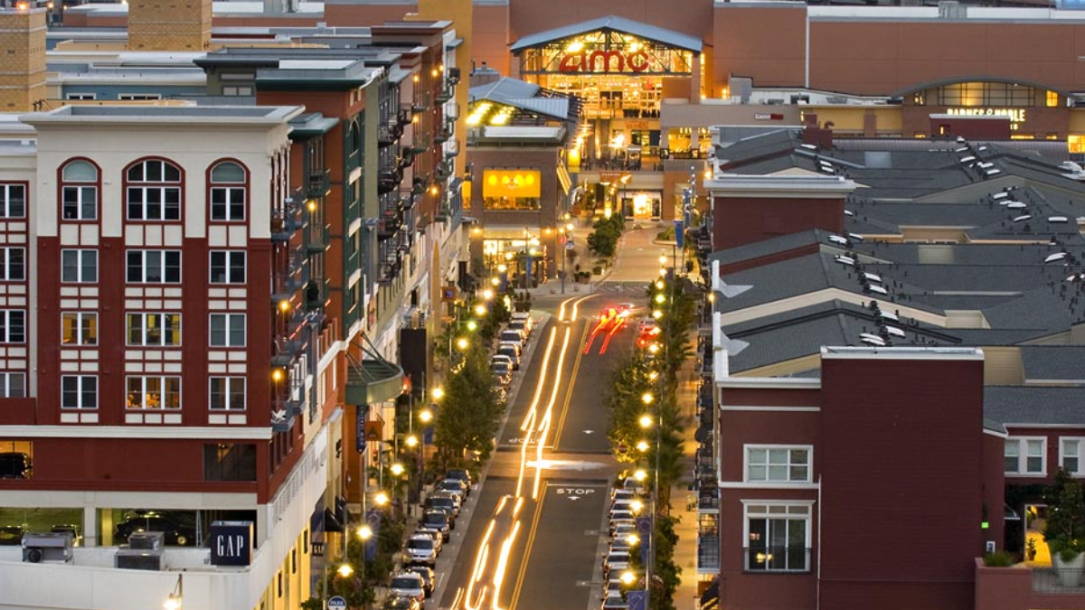 Premium Car Service Emeryville CA  Luxury, Reliability, and Chauffeur Excellence